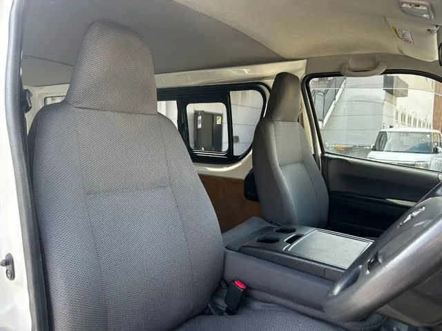 レジアスエースバン　１．１５ｔ　２ＷＤ（トヨタ）の車両写真