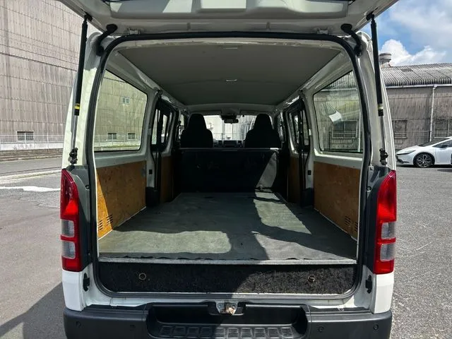 ハイエースバン　２ＷＤ（トヨタ）の車両写真