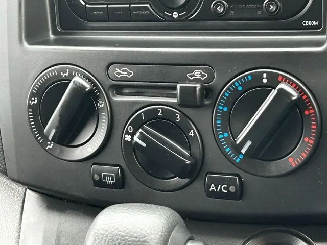 ＮＶ２００バネットバン（ニッサン）の車両写真