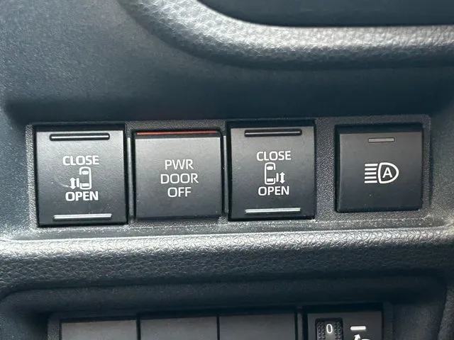 シエンタ（トヨタ）の車両写真