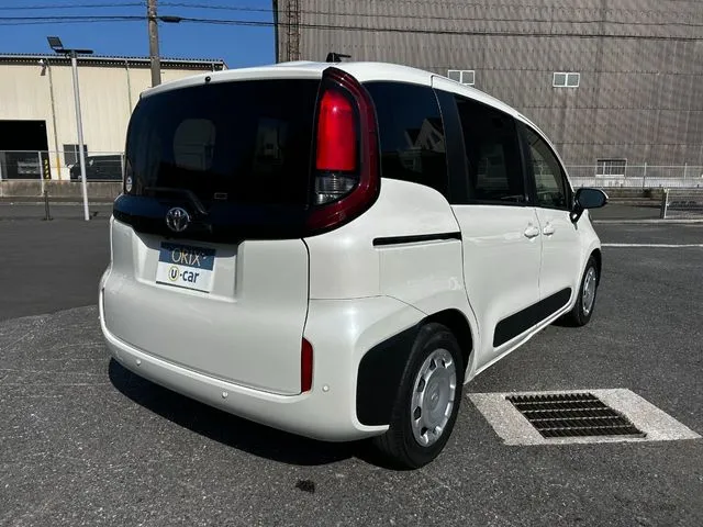 シエンタ（トヨタ）の車両写真