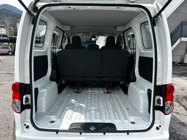 ＮＶ２００バネットバン（ニッサン）の車両写真