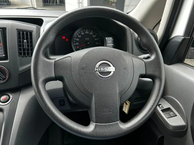 ＮＶ２００バネットバン（ニッサン）の車両写真