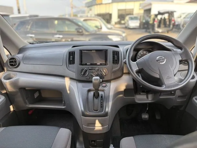ＮＶ２００バネットバン（ニッサン）の車両写真