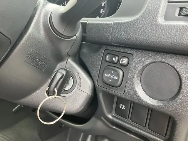 ハイエースバン　１．１５ｔ　２ＷＤ（トヨタ）の車両写真