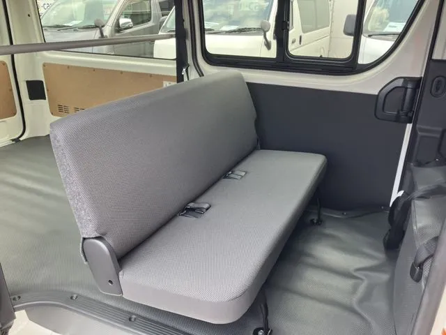 ハイエースバン　１．１５ｔ　２ＷＤ（トヨタ）の車両写真