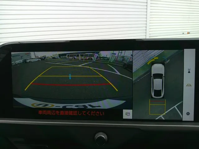 クラウン　セダン　ハイブリッド（トヨタ）の車両写真