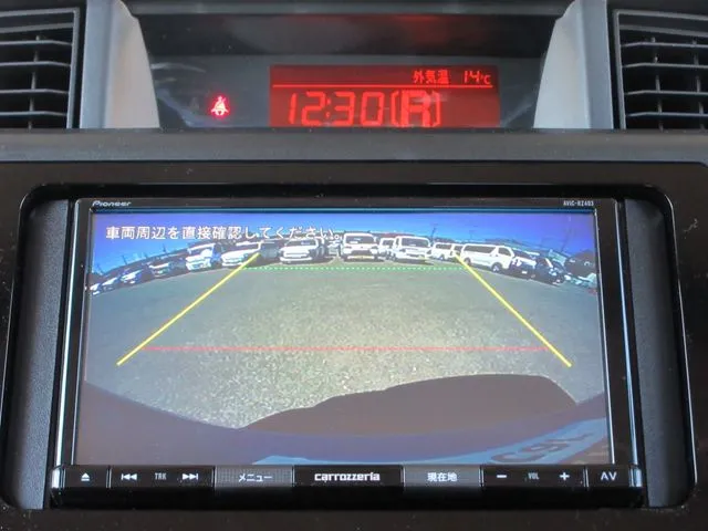 トール　４ＷＤ（ダイハツ）の車両写真