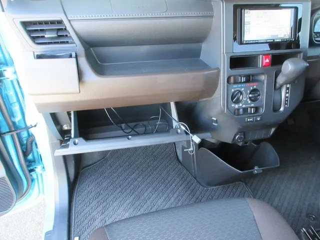 トール　４ＷＤ（ダイハツ）の車両写真