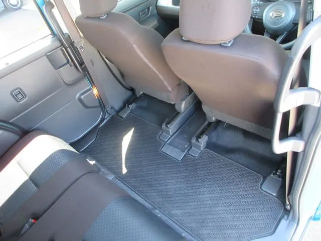 トール　４ＷＤ（ダイハツ）の車両写真