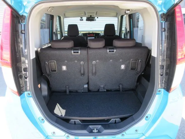 トール　４ＷＤ（ダイハツ）の車両写真