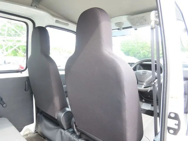 ハイゼットカーゴ（ダイハツ）の車両写真