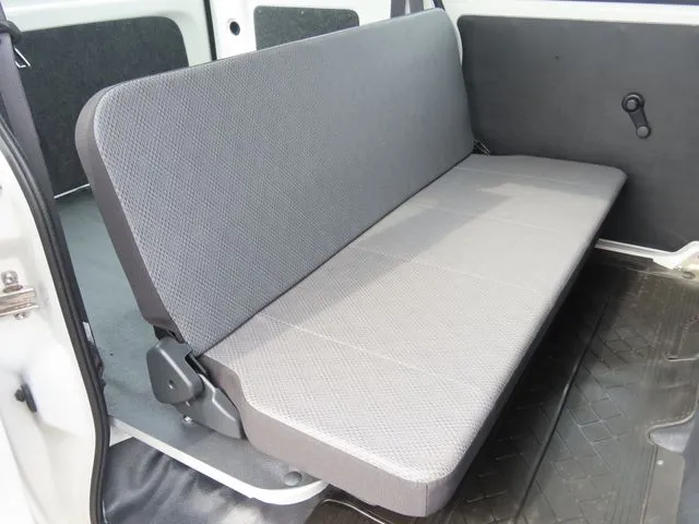 ハイゼットカーゴ（ダイハツ）の車両写真