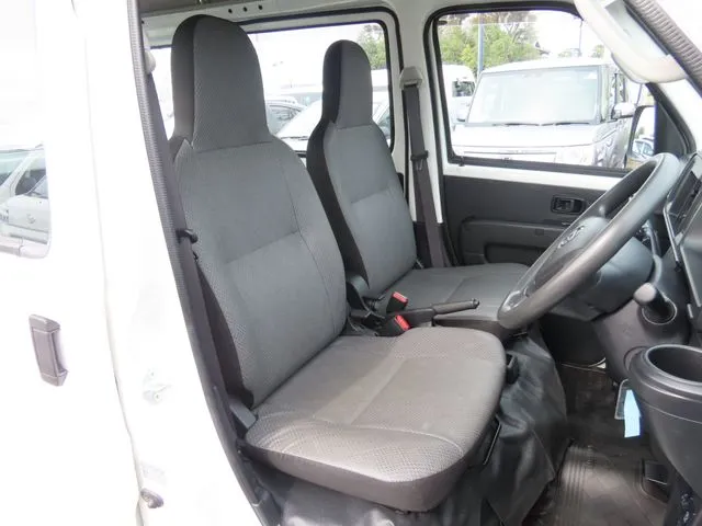 ハイゼットカーゴ（ダイハツ）の車両写真