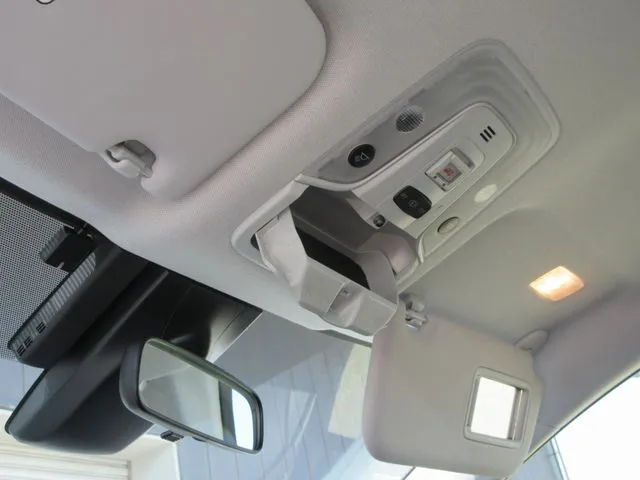 プリウス　４ＷＤ（トヨタ）の車両写真