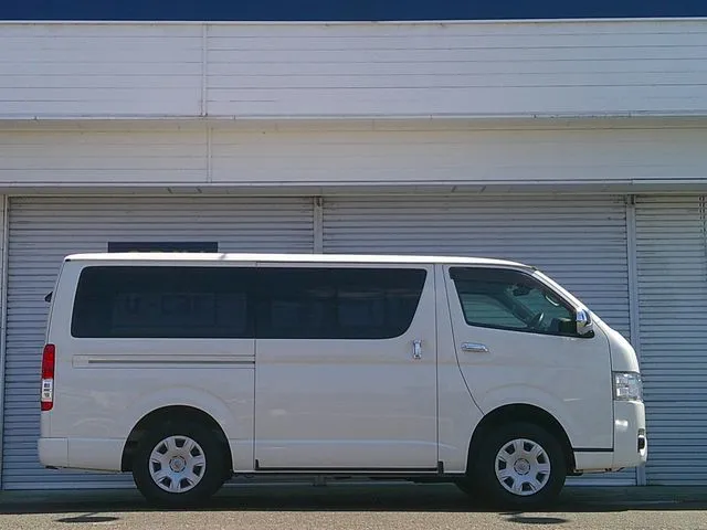 ハイエースバン　４ＷＤ（トヨタ）の車両写真