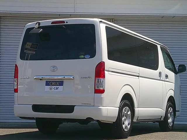 ハイエースバン　４ＷＤ（トヨタ）の車両写真