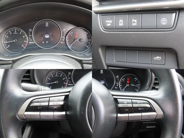 ＭＡＺＤＡ３　セダン（マツダ）の車両写真