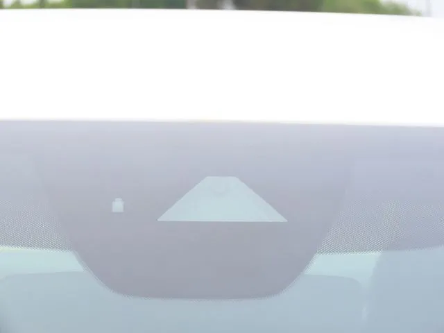 ＭＡＺＤＡ３　セダン（マツダ）の車両写真