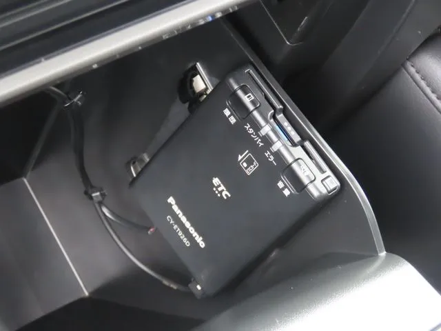 ＭＡＺＤＡ３　セダン（マツダ）の車両写真