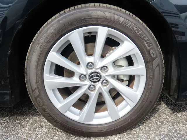 カムリ　ハイブリッド（トヨタ）の車両写真