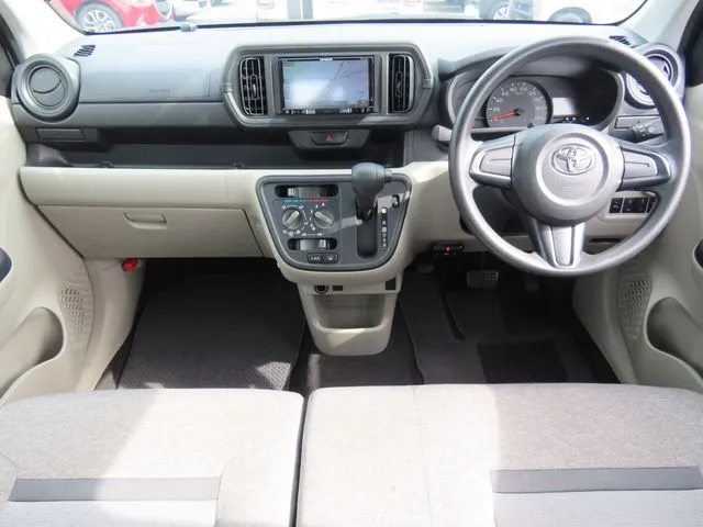 パッソ（トヨタ）の車両写真