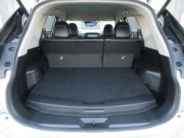 エクストレイル　ハイブリッド　２ＷＤ（ニッサン）の車両写真