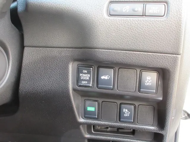 エクストレイル　ハイブリッド　２ＷＤ（ニッサン）の車両写真