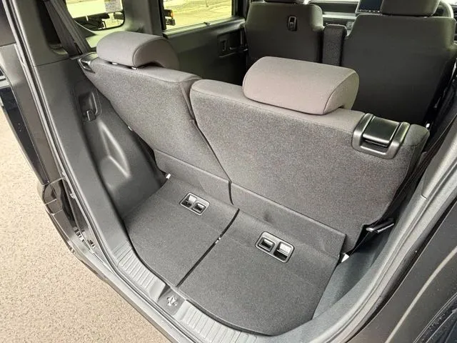 Ｎ　ＢＯＸ　カスタム（ホンダ）の車両写真