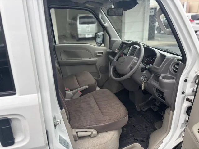 ＮＶ１００クリッパー（ニッサン）の車両写真