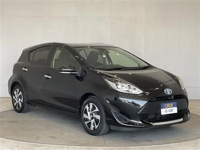 アクア（トヨタ）の車両写真