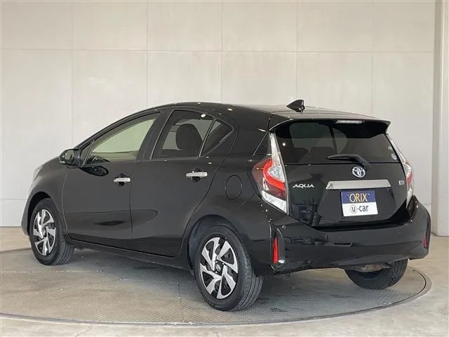 アクア（トヨタ）の車両写真
