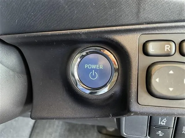 アクア（トヨタ）の車両写真