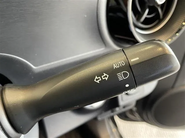 アクア（トヨタ）の車両写真