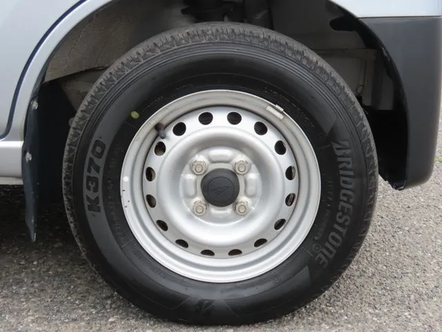 ハイゼットカーゴ（ダイハツ）の車両写真