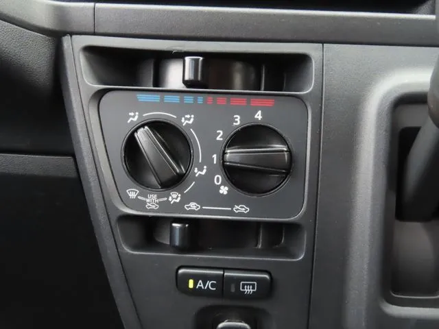 ハイゼットカーゴ（ダイハツ）の車両写真