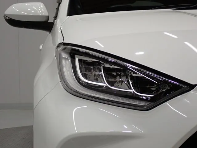 トヨタ　ヤリス　ハイブリッド