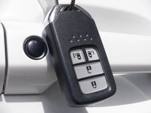 ステップワゴン（ホンダ）の車両写真