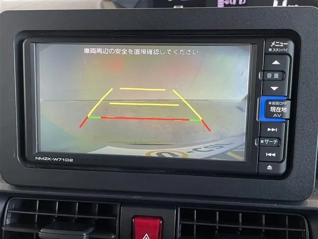 タント（ダイハツ）の車両写真