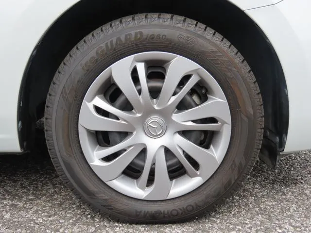 ＭＡＺＤＡ２（マツダ）の車両写真