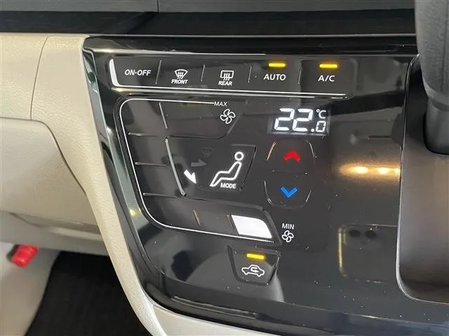 ルークス（ニッサン）の車両写真