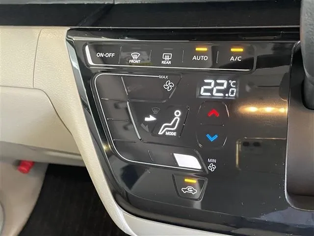 ルークス（ニッサン）の車両写真