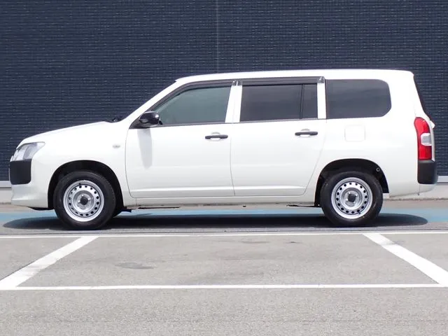 プロボックスバン　４ＷＤ（トヨタ）の車両写真