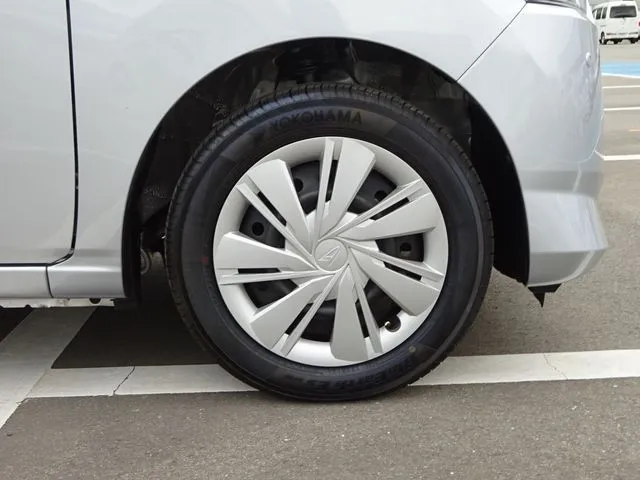 ミラ　イース（ダイハツ）の車両写真