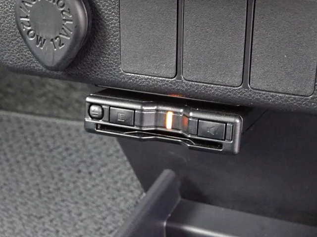 ミラ　イース（ダイハツ）の車両写真