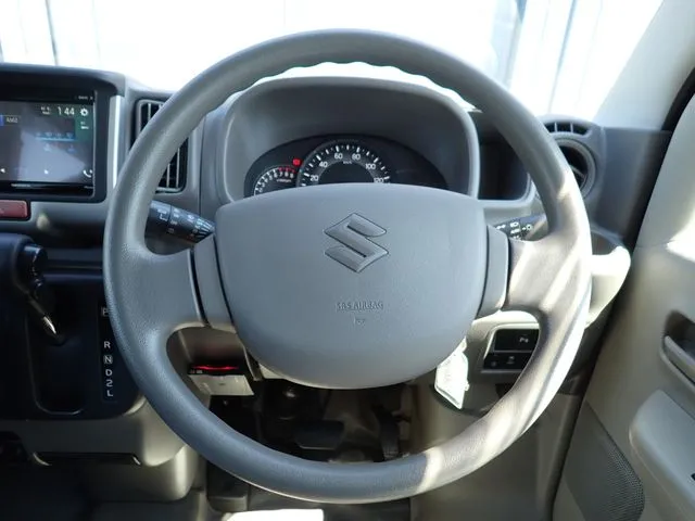 エブリイバン（スズキ）の車両写真
