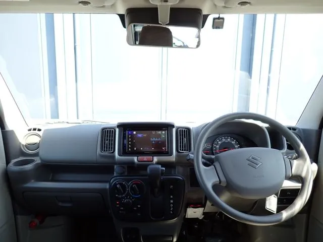 エブリイバン（スズキ）の車両写真