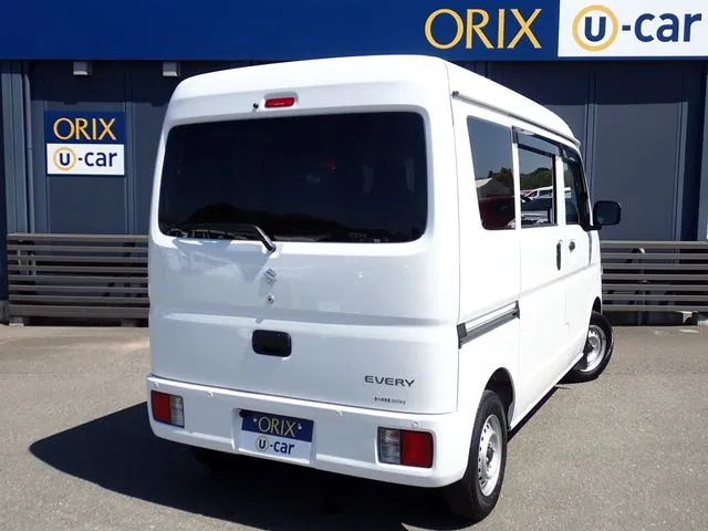 エブリイバン（スズキ）の車両写真