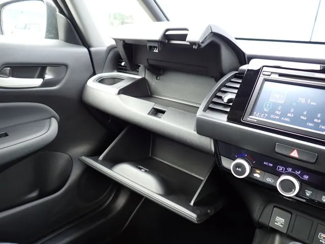 フィット（ホンダ）の車両写真