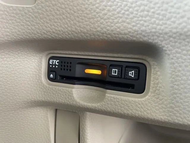 N BOX(ホンダ)の車両写真